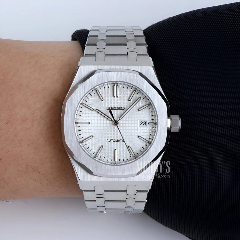 Royal Seikoak White