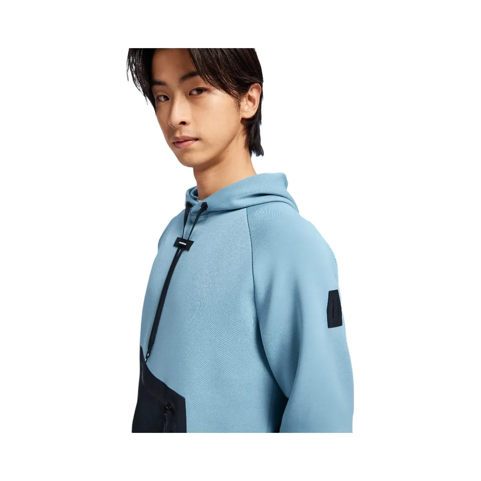 On Hoodie Coast