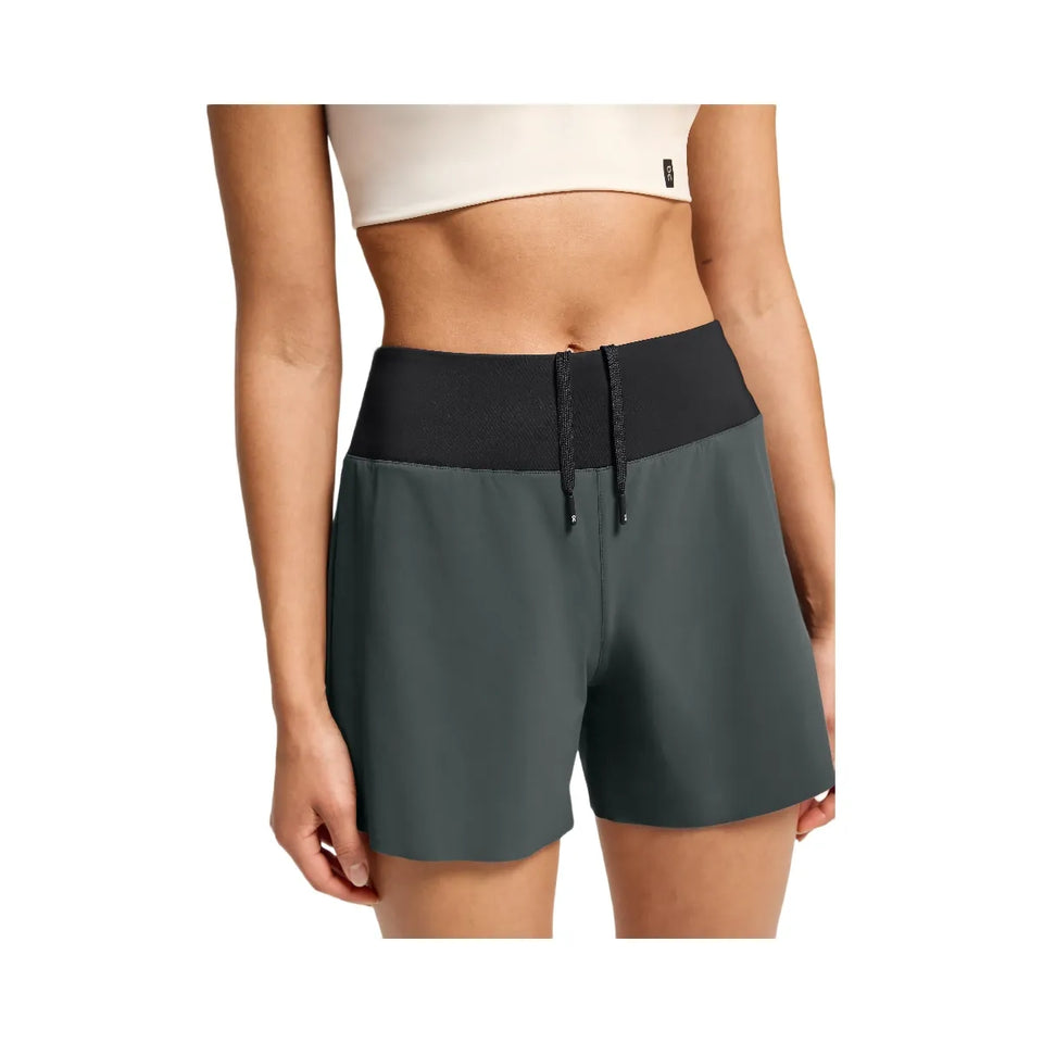 On 5" Running Shorts Lead Black