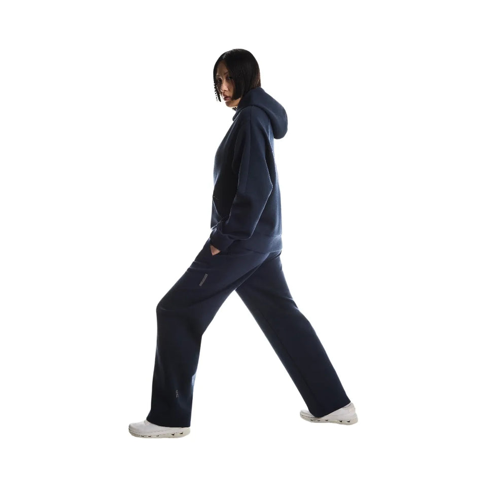 On Focus Tech Sweatpants Navy