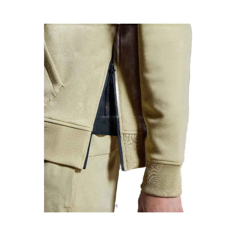 On Hoodie Caper
