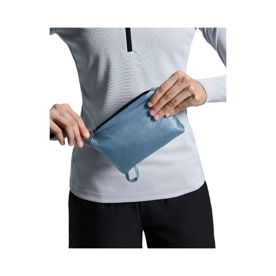 On Weather Vest Chambray