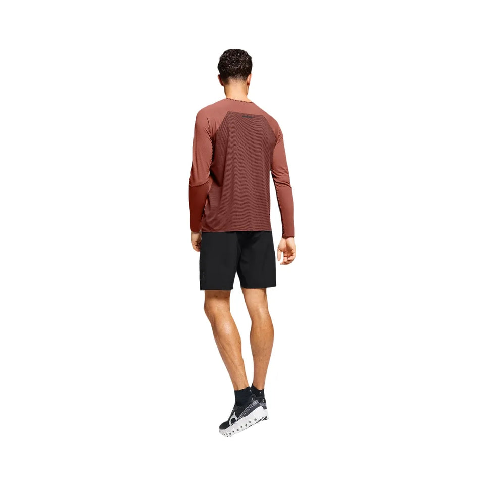 On Performance Hybrid Shorts Black