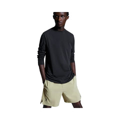 On Focus Long-T Black