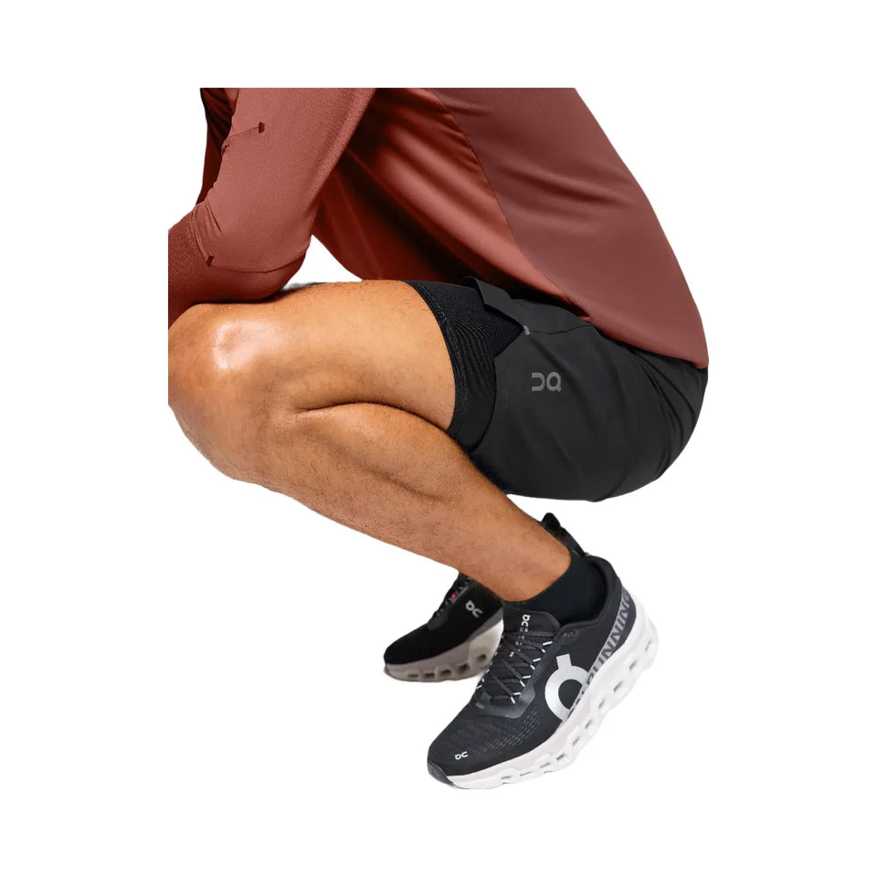 On Performance Hybrid Shorts Black