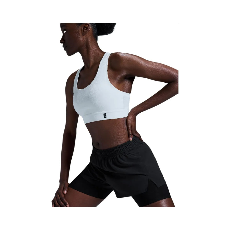 On Pace Bra Undyed-White Black