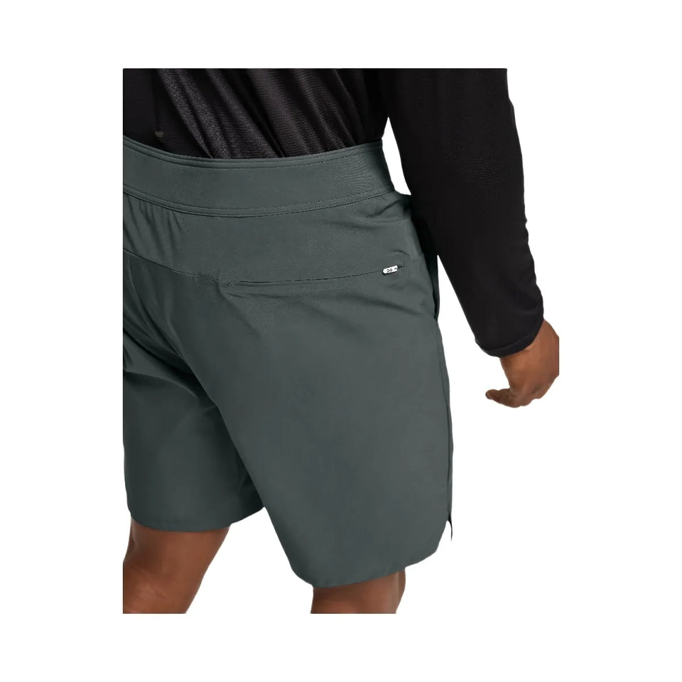 On Performance Hybrid Shorts Lead