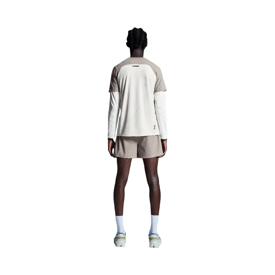 On 5" Performance Shorts Cinder