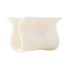 Alo Effortless Claw Clip - White Pearl