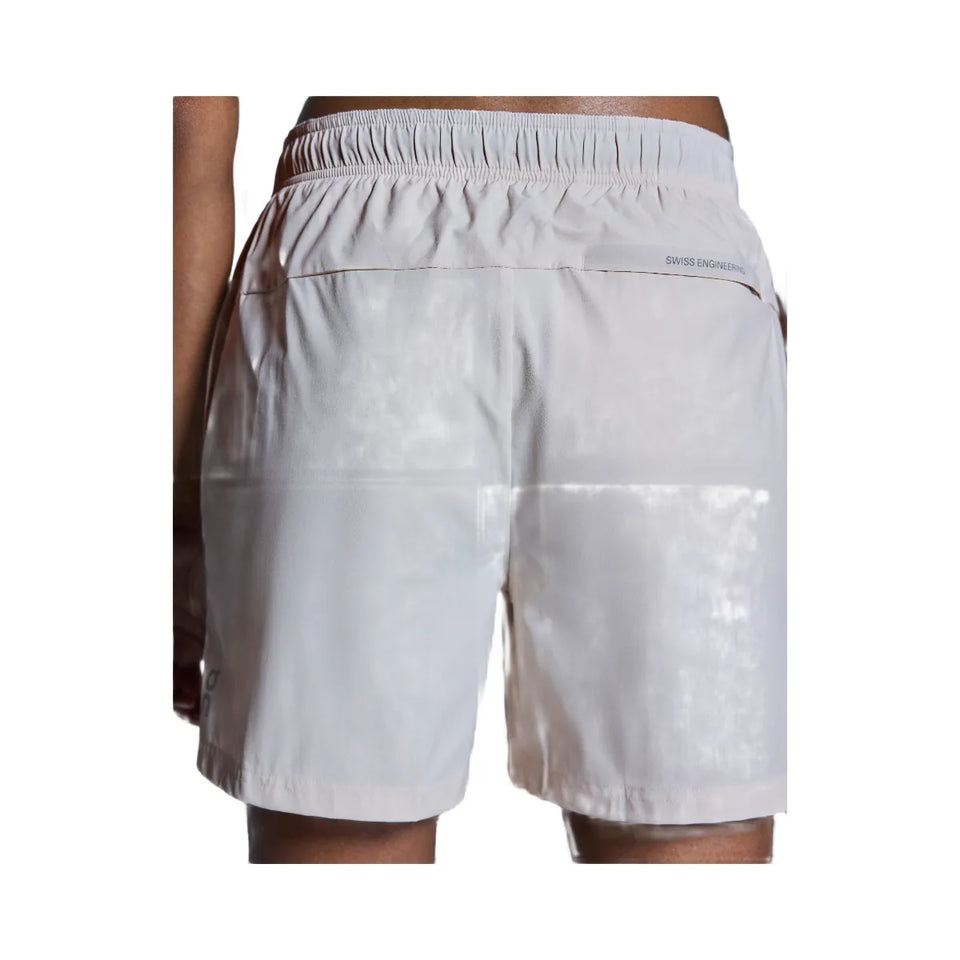 On 5" Core Shorts Sand
