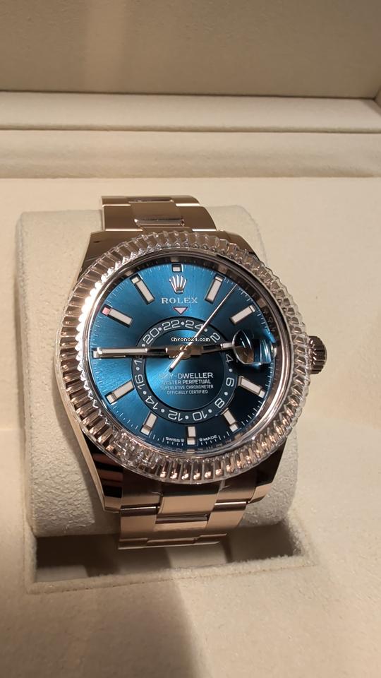 Rolex | Sky-Dweller | 336935 | 42 mm | Rose gold | Blue | Manual winding
