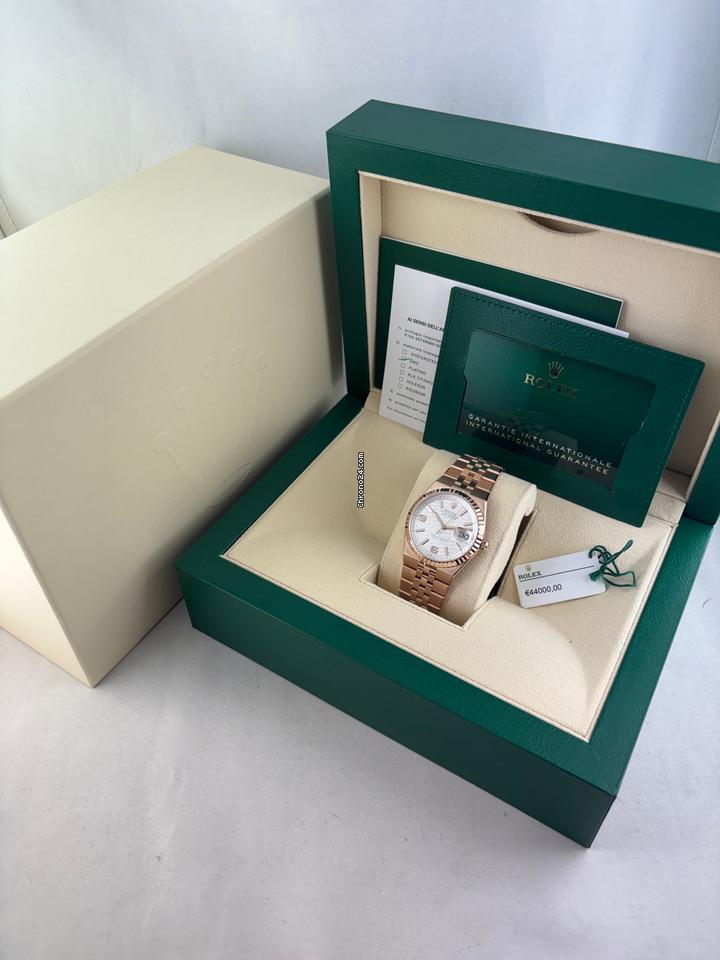 Rolex | Land-Dweller | 127235 | Rose gold | 36 mm | Rose gold | White | Automatic