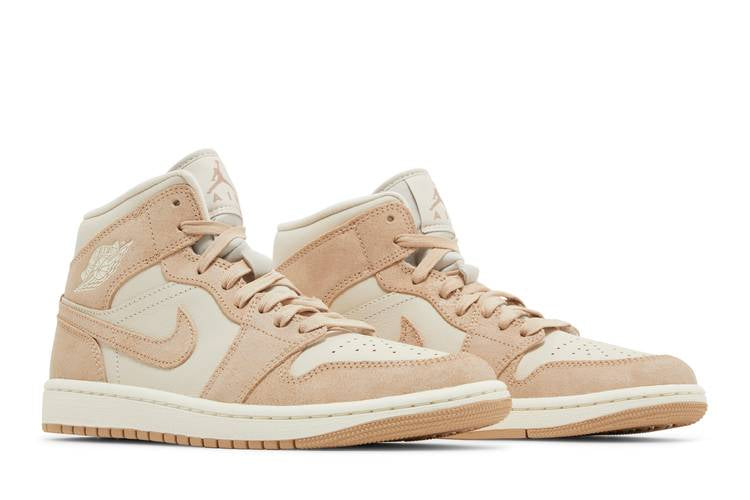Air Jordan 1 Mid SE Legend Brown W