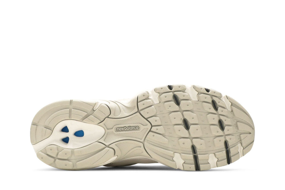 New Balance 530 Sea Salt Moonbeam