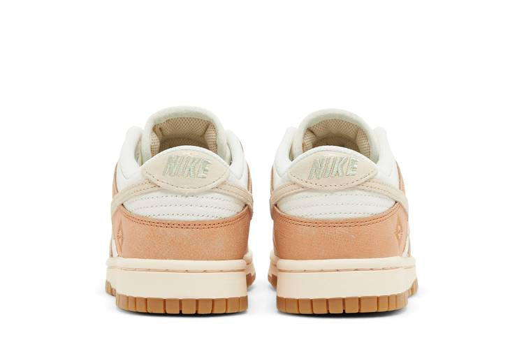 Wmns Dunk Low Se Australia