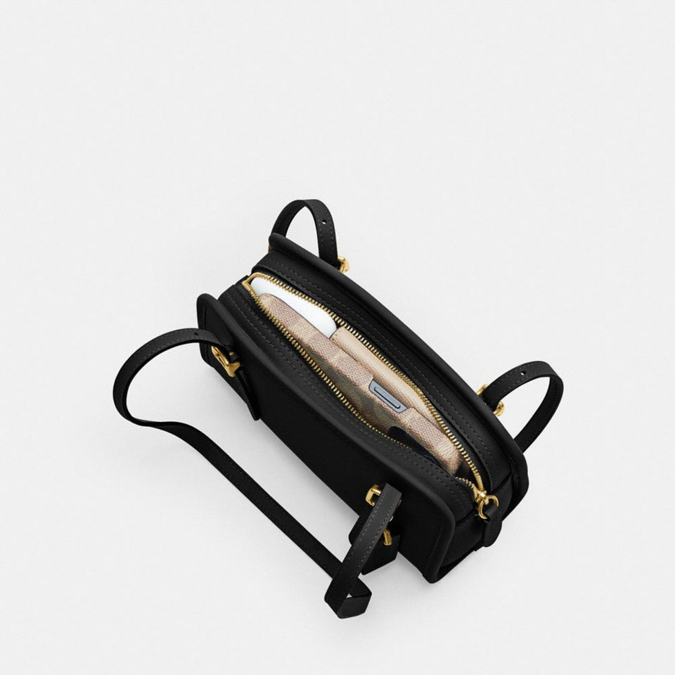 Coach Swing Zip Bag 20 Brass-Black