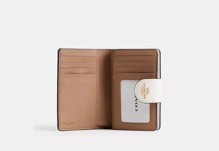 Medium Corner Zip Wallet In Signature Canvas signature canvas/Gold/Sand/Chalk