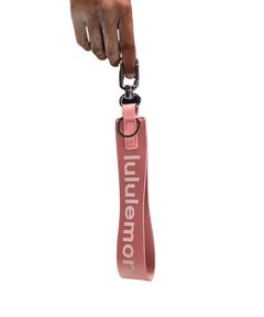 Lululemon Never Lost Keychain Deco Pink/Light Ivory