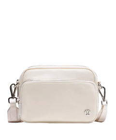 Lululemon Everywhere Crossbody Bag 2L Metal Hardwar Light Ivory/Silver