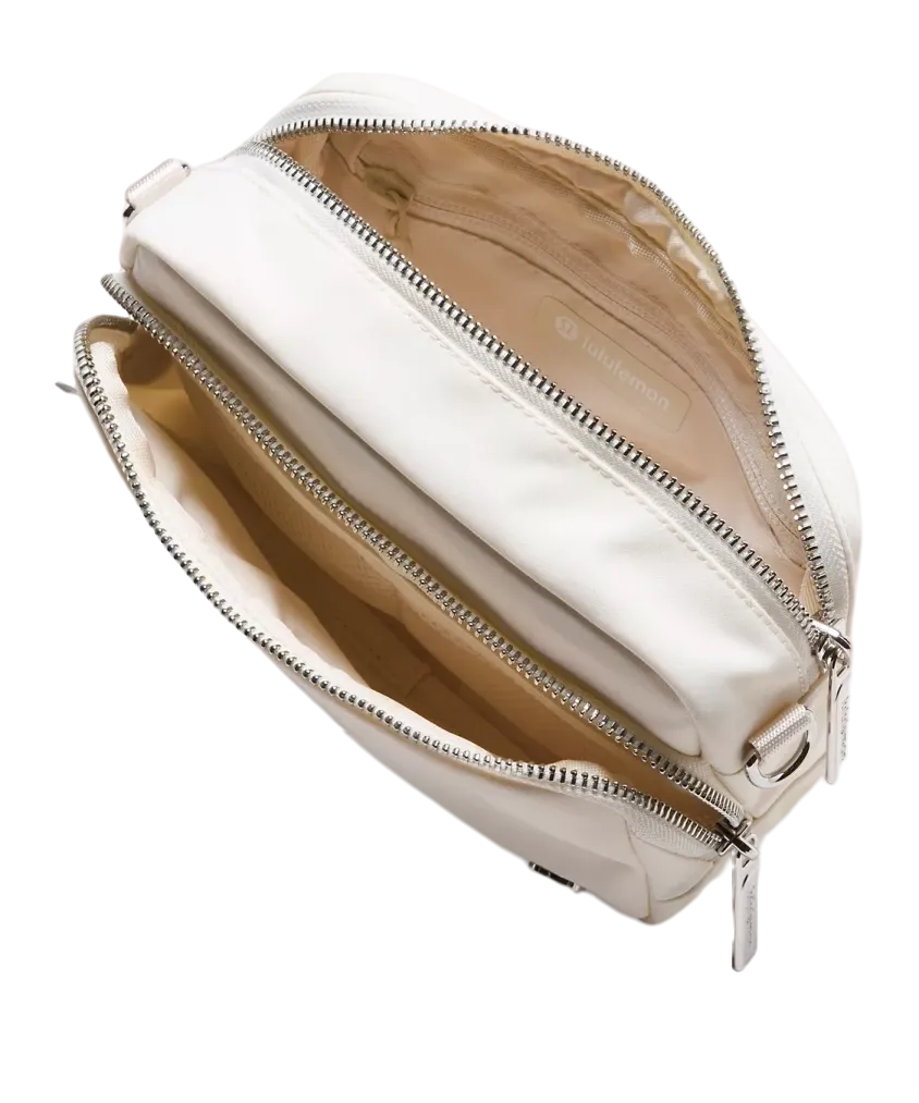 Lululemon Everywhere Crossbody Bag 2L Metal Hardwar Light Ivory/Silver