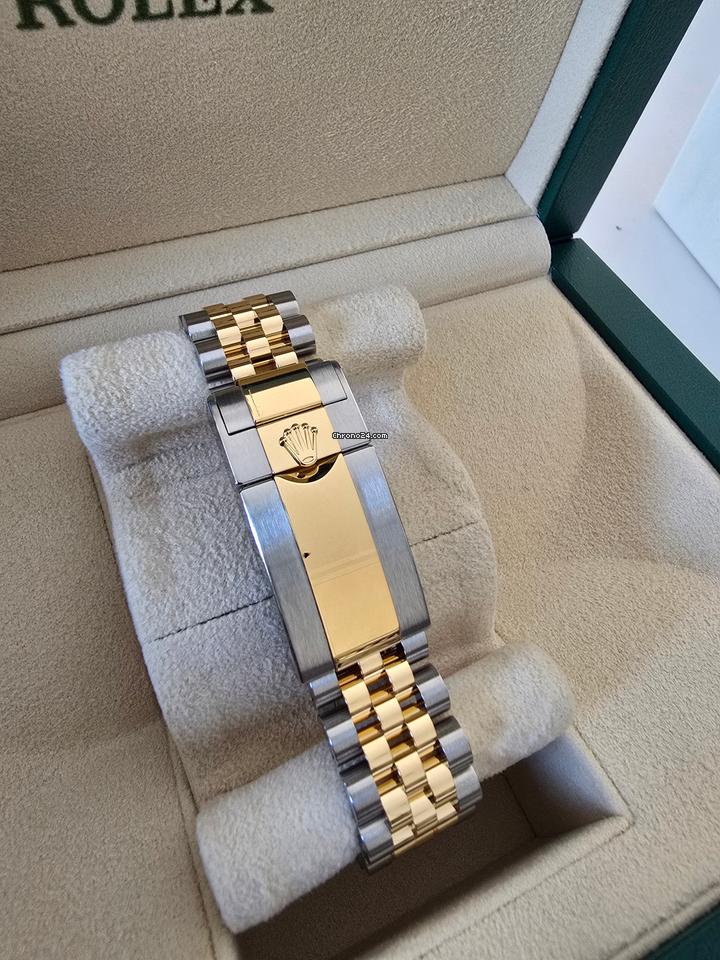Rolex | GMT-Master II | 126713grnr | 40 mm | Gold/Steel | Automatic