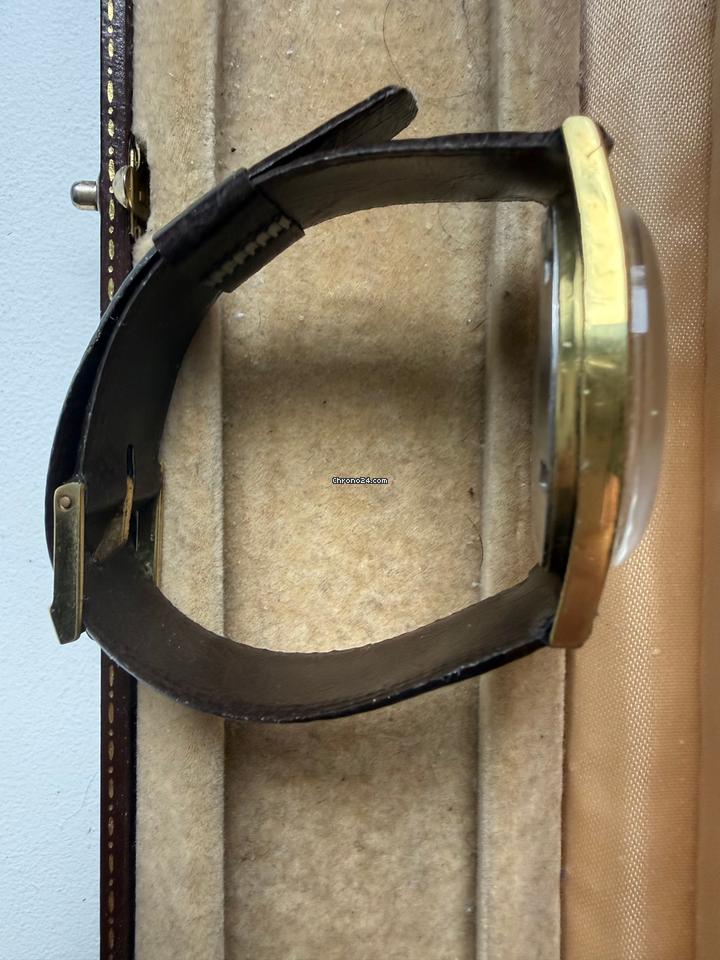 Omega Genève