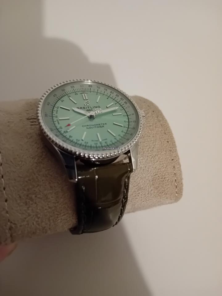 Breitling Navitimer
