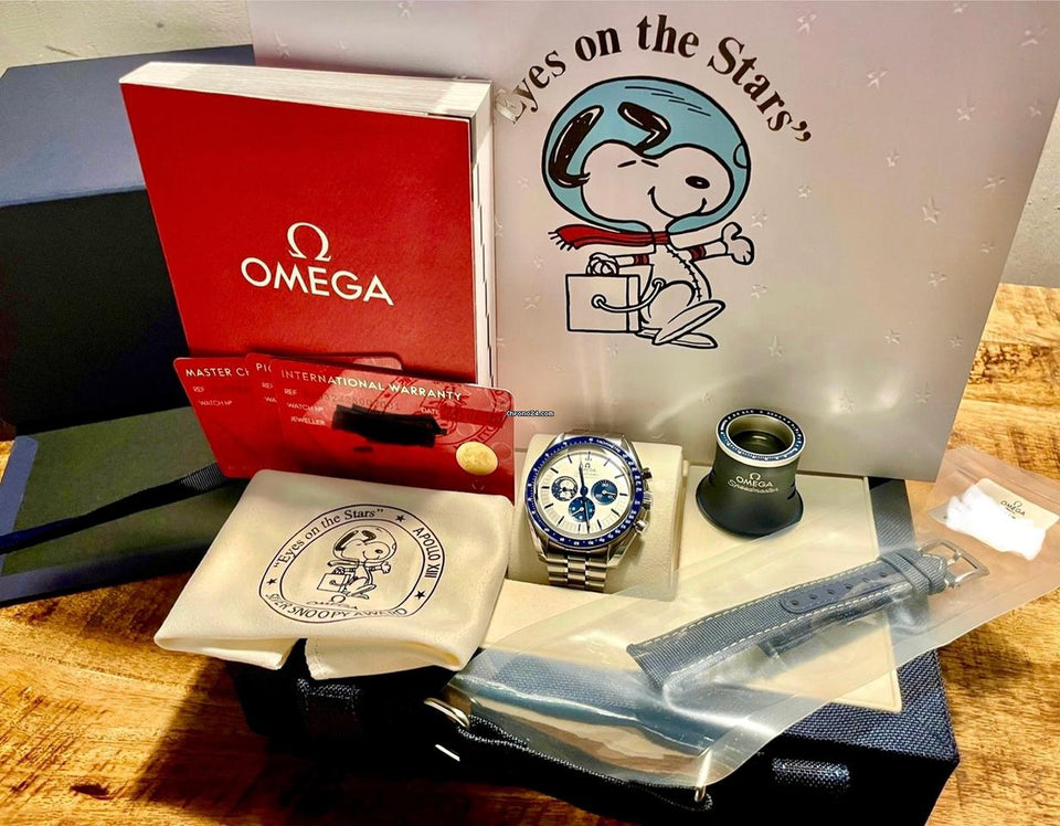 Omega Speedmaster Professional Moonwatch'Silver Snoopy Award' NEW Complete Set +Bracelet & Stickers | 50th Anniversary Ed