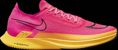 ZoomX Streakfly Hyper Pink