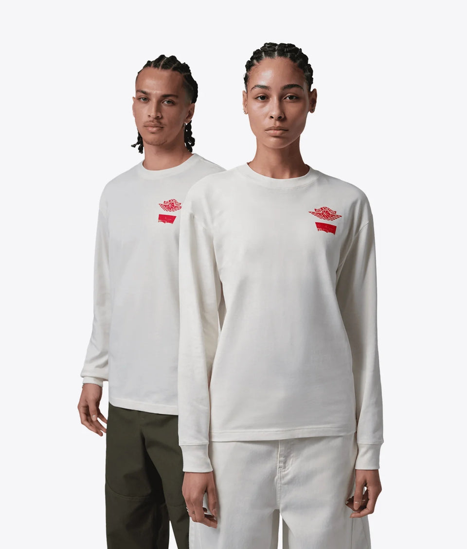 Jordan X LEVIS LONG SLEEVE TEE PALE IVORY/BLACK-UNIVERSITY RED