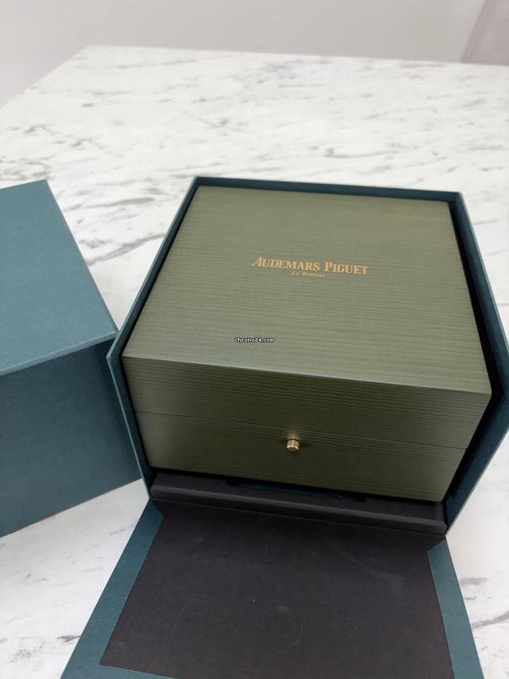 Audemars Piguet Royal Oak Offshore Full set New 2025. yea