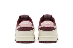 Nike Dunk Low ValentineS Day