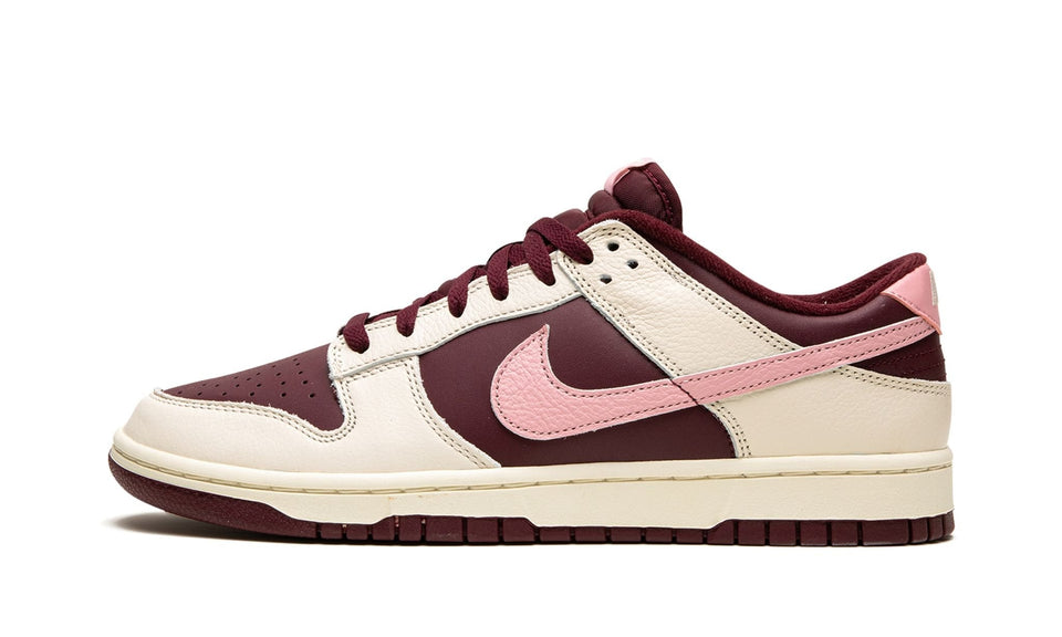 Nike Dunk Low ValentineS Day
