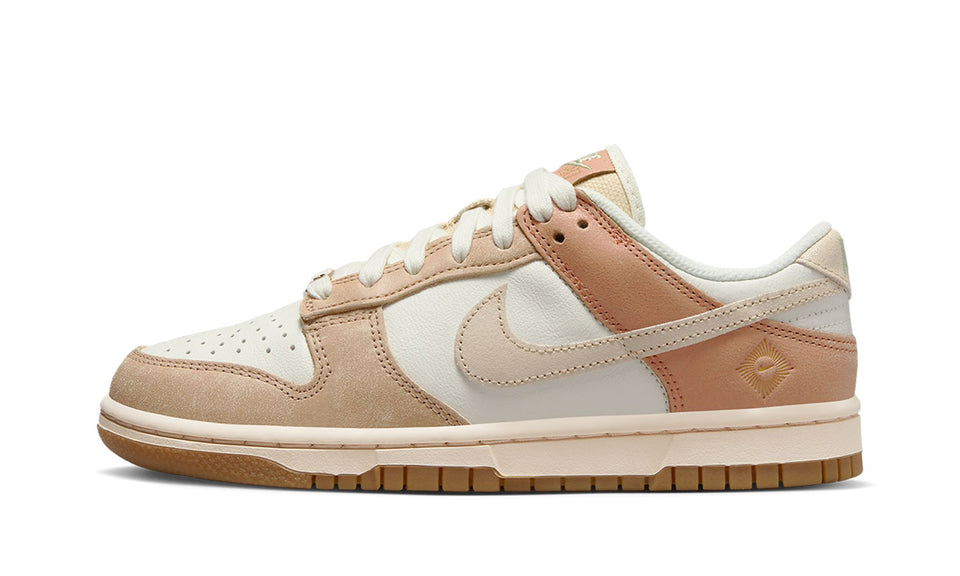Wmns Dunk Low Se Australia