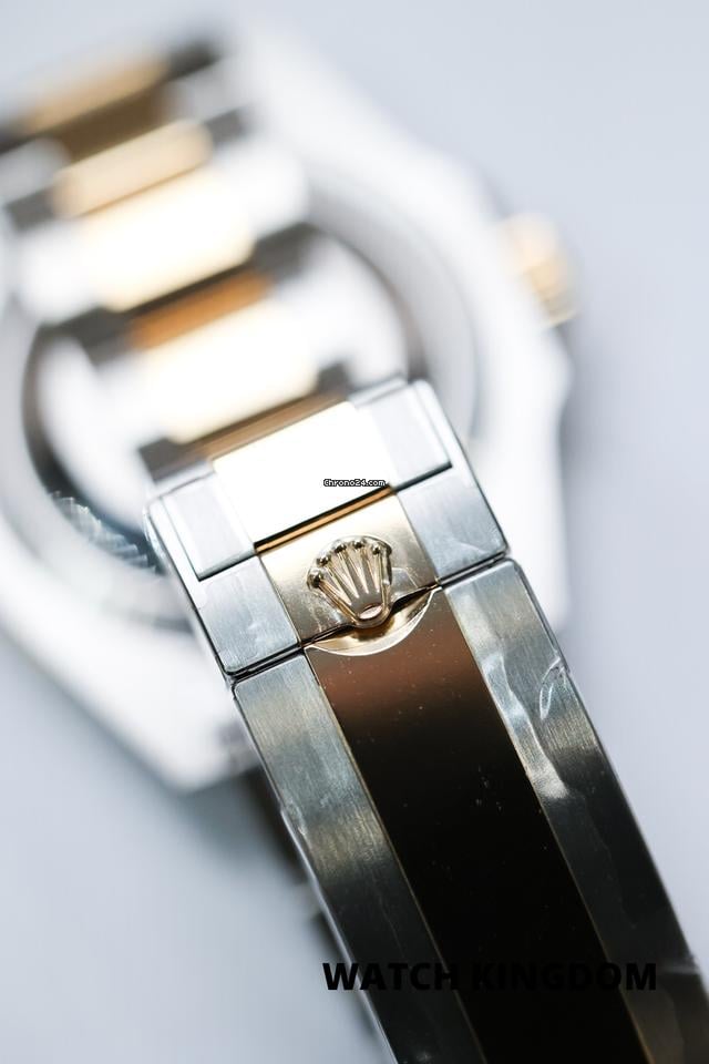 Rolex | Submariner | 126613LN | Yellow gold | 41 mm | Gold/Steel | Black | Automatic