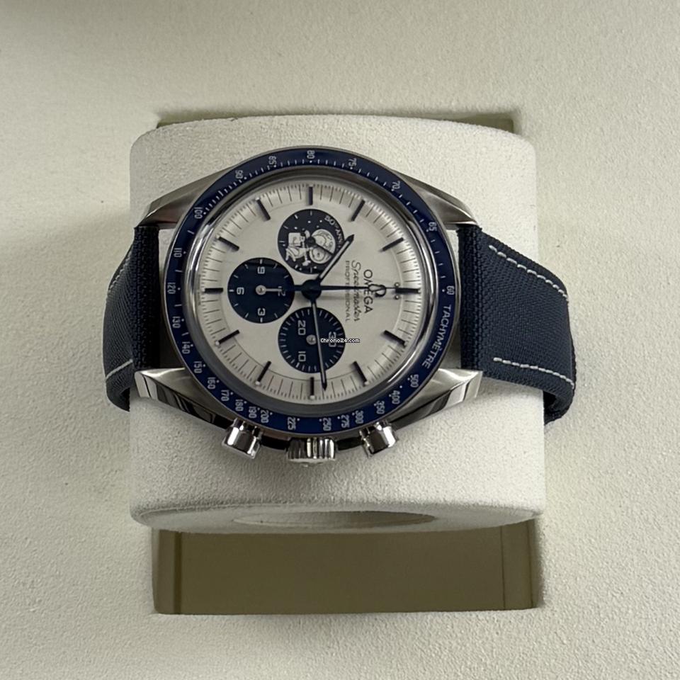 Omega2026 Speedmaster 'Silver Snoopy Award' Unworn Full Set 2026 Fresh Date - Brand New Unworn - Complete Full Set