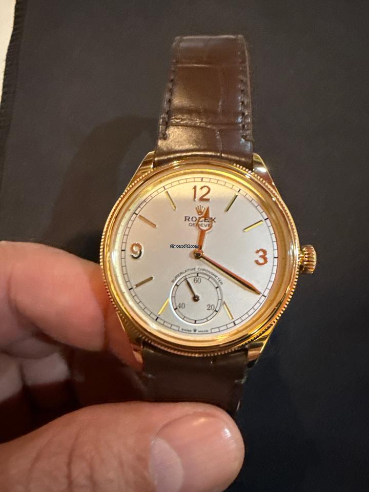 Rolex | 1908 | 52508 | Yellow gold | 39 mm | Crocodile skin | White | Automatic