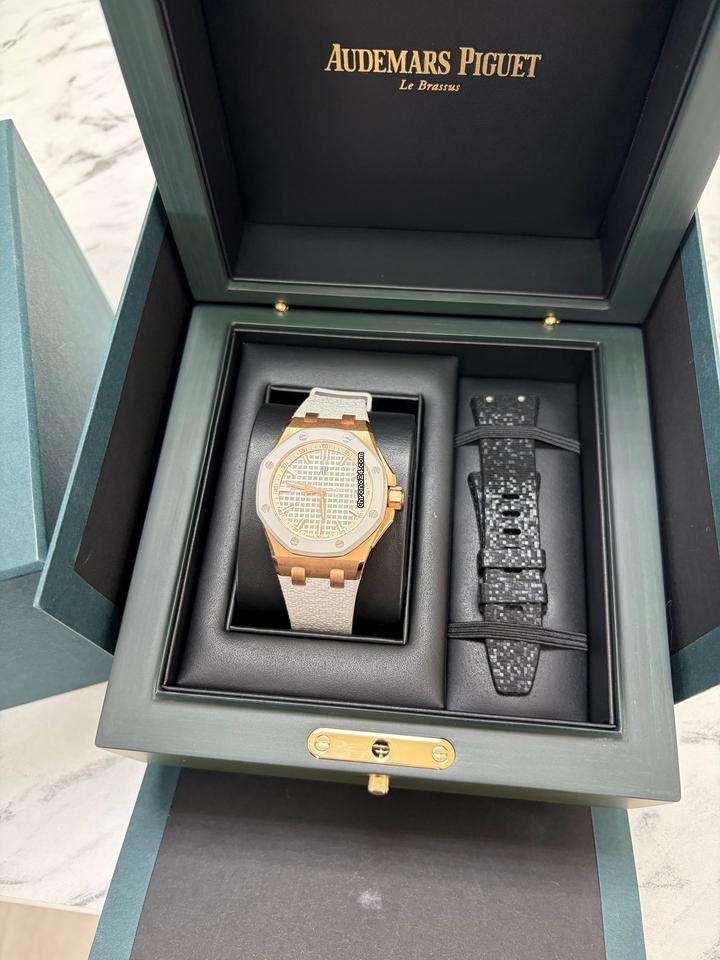Audemars Piguet Royal Oak Offshore Full set New 2025. yea