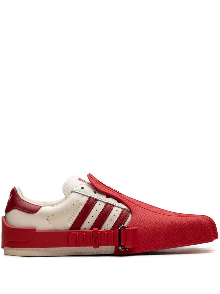 x Avavav Superfinger Superstar buckle-detail sneakers